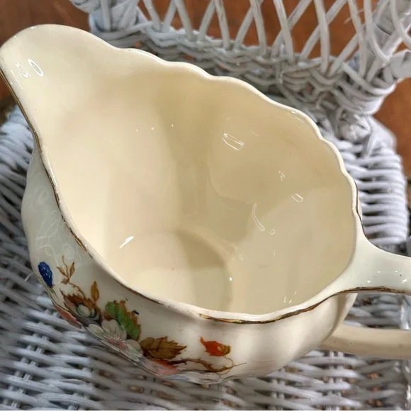 Vintage J and G Meakin Sunshine Pattern Made In England Creamer - Picture 6 of 10